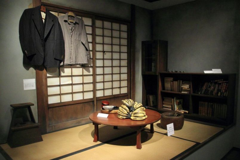 Комната, в которой Мидзуки Сигэру и его жена проводили время ⓒ фото 水木プロダクション
